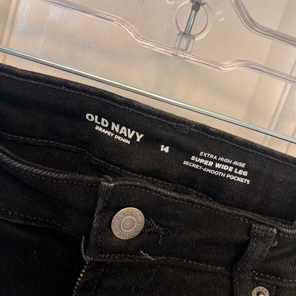 Old Navy Extra High-Waisted Super Wide Leg Jeans, Black, Size 14 - Picture 4 of 4